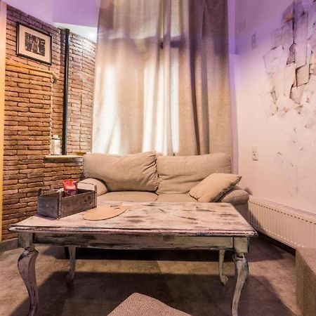Aquarium Apartment Tbilisi Exterior photo